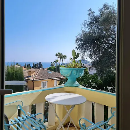 Feet In Water At Jean Cap Ferrat Villa Saint-Jean-Cap-Ferrat